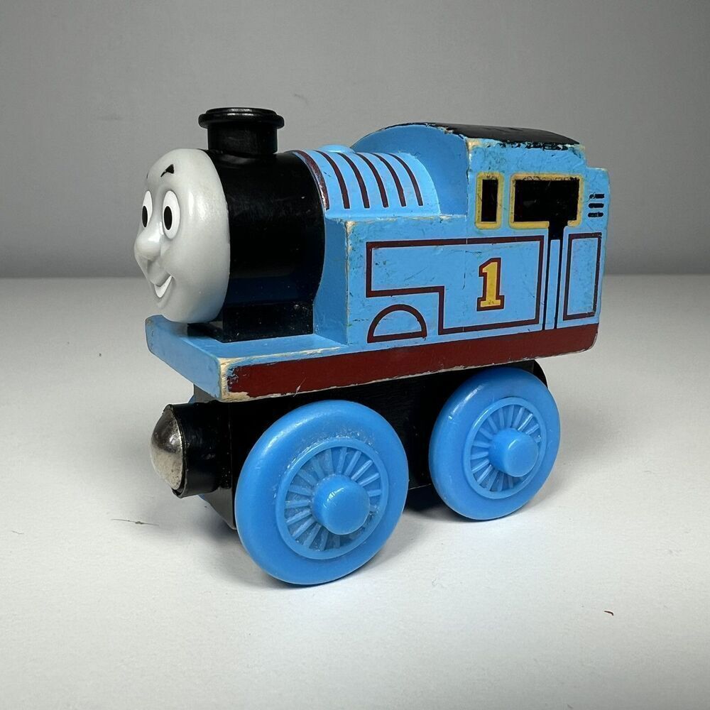 RARE 2009 Short Thomas With Big Wheels Thomas And Friends Train Wooden Railway